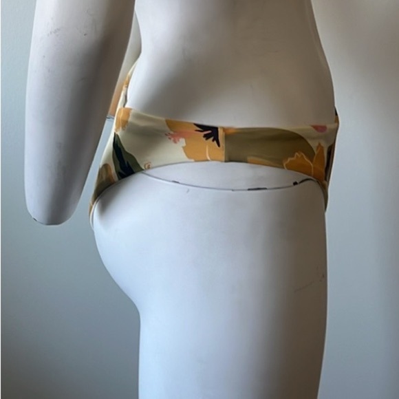 L Space Sandy Bikini Bottoms Size M - Picture 8 of 16